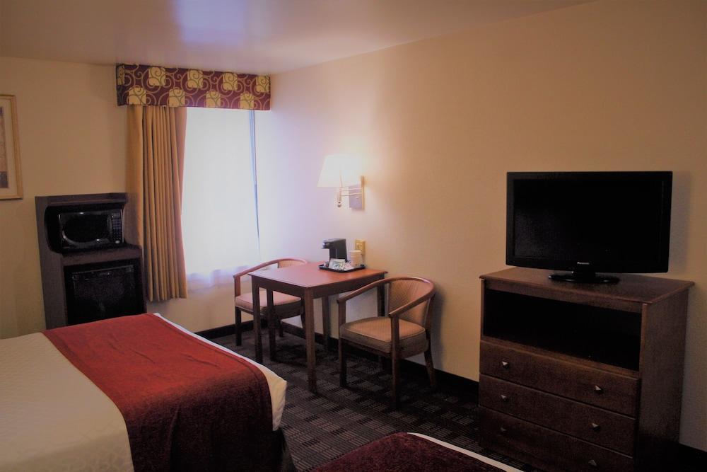 Surestay Hotel By Best Western East Brunswick Εξωτερικό φωτογραφία