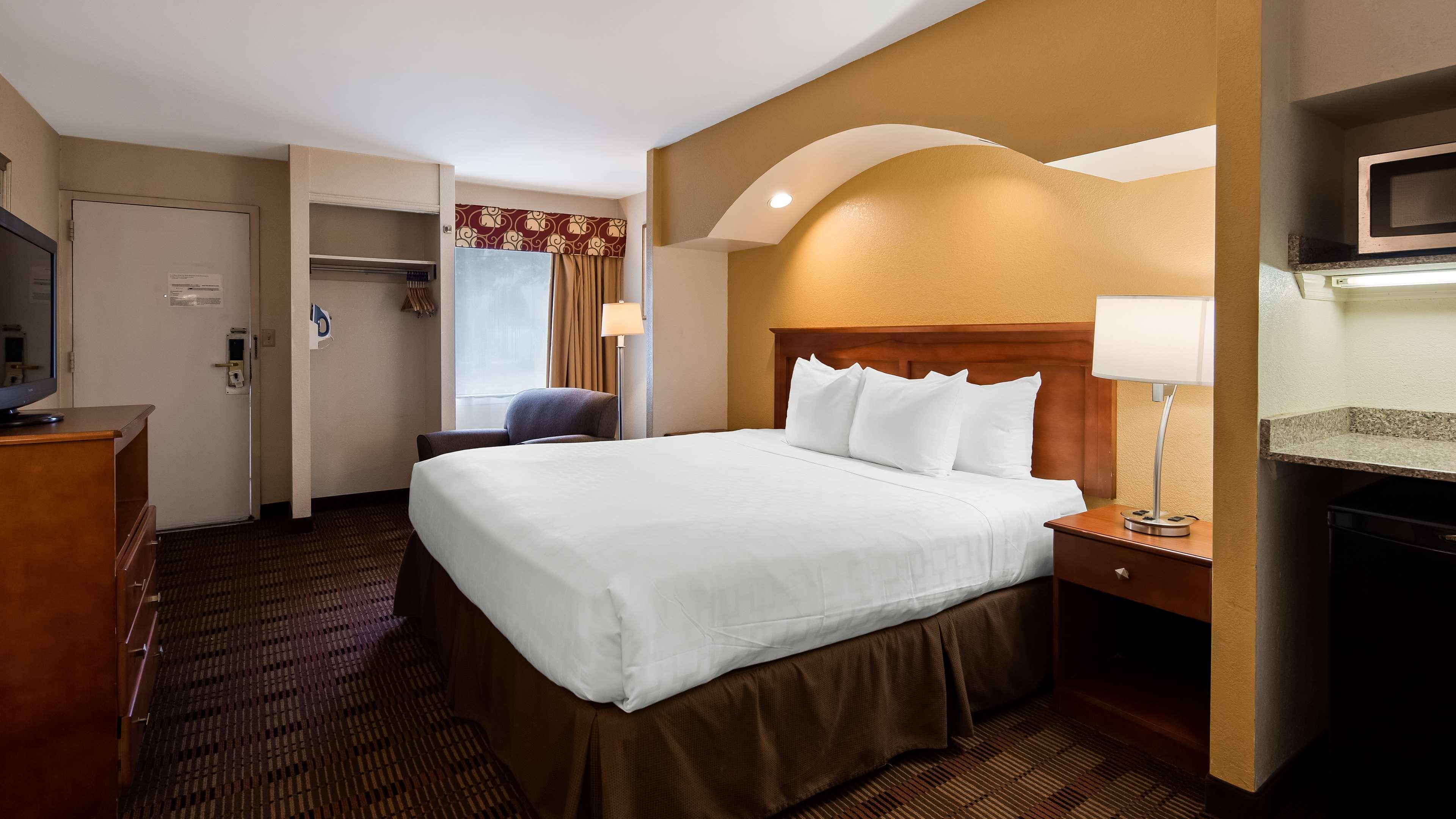 Surestay Hotel By Best Western East Brunswick Εξωτερικό φωτογραφία