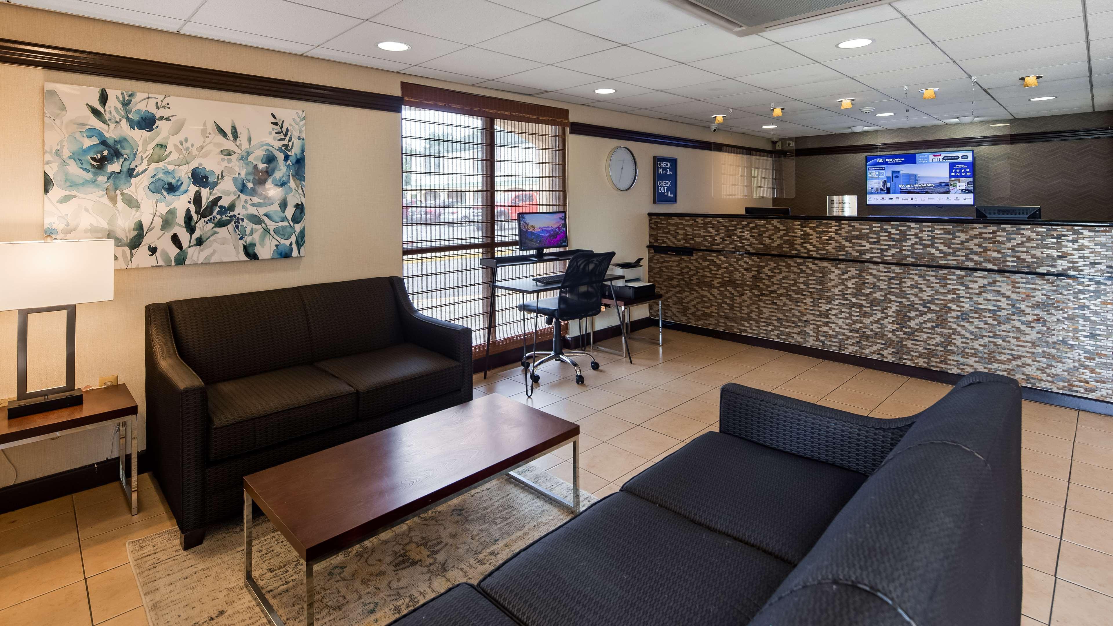 Surestay Hotel By Best Western East Brunswick Εξωτερικό φωτογραφία