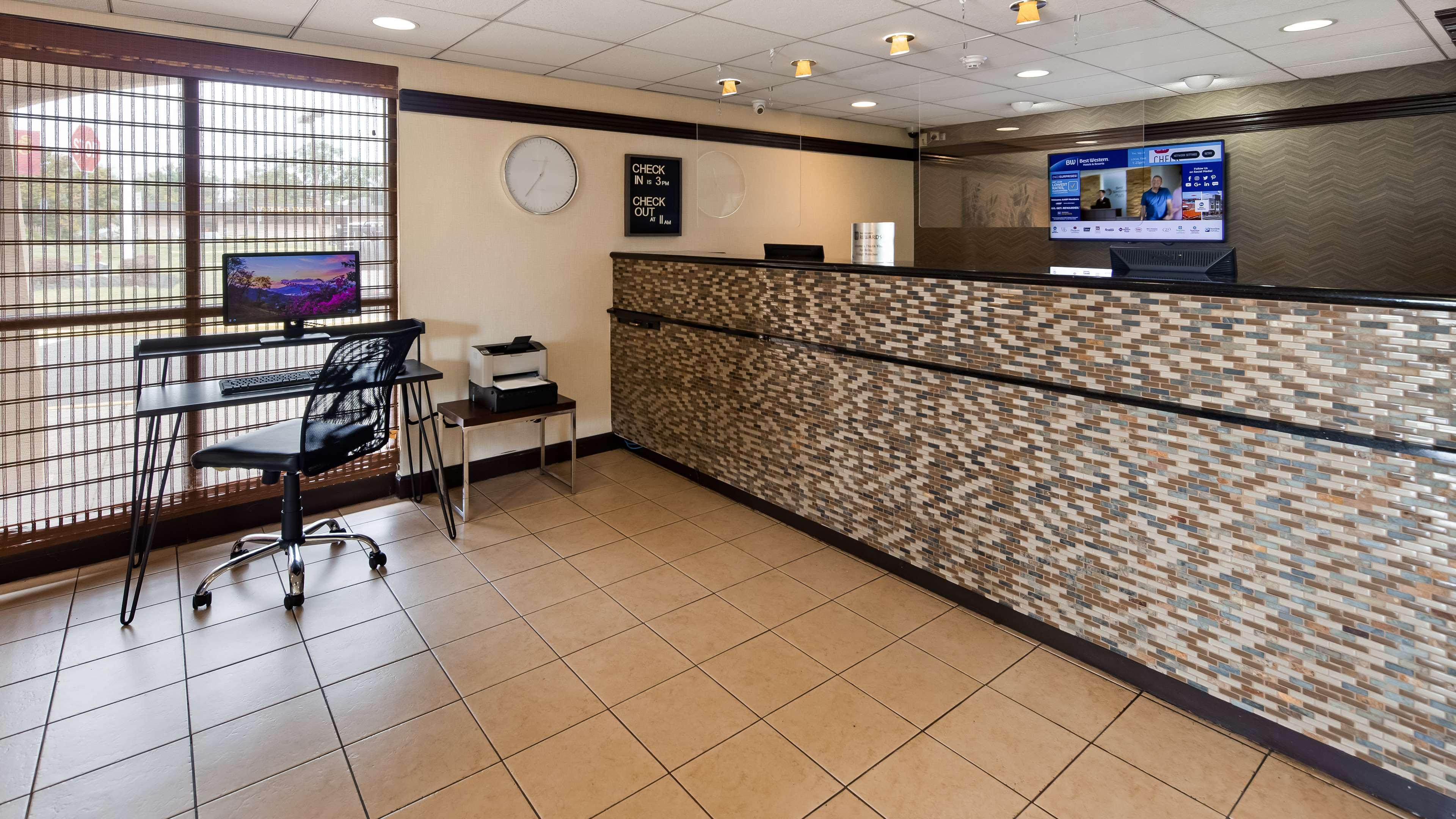 Surestay Hotel By Best Western East Brunswick Εξωτερικό φωτογραφία