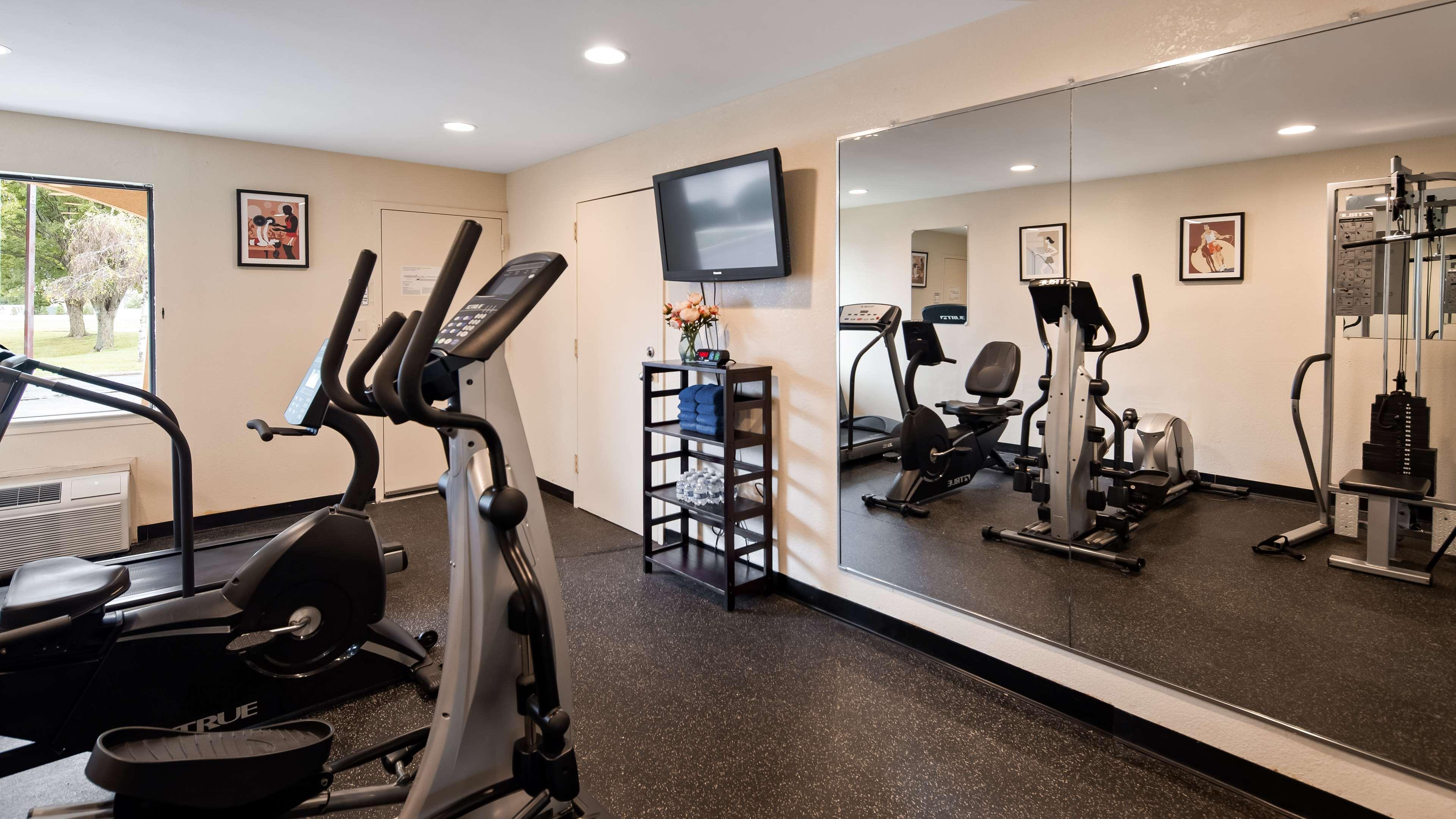 Surestay Hotel By Best Western East Brunswick Εξωτερικό φωτογραφία