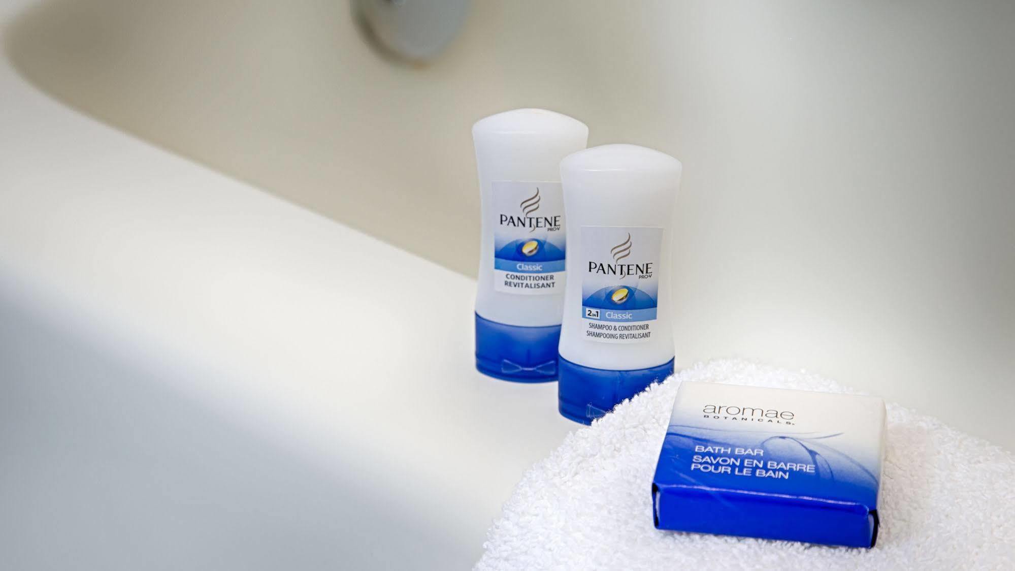 Surestay Hotel By Best Western East Brunswick Εξωτερικό φωτογραφία
