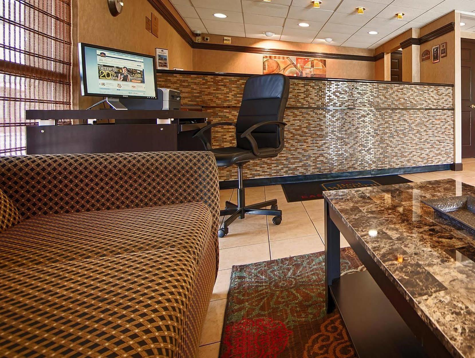 Surestay Hotel By Best Western East Brunswick Εξωτερικό φωτογραφία