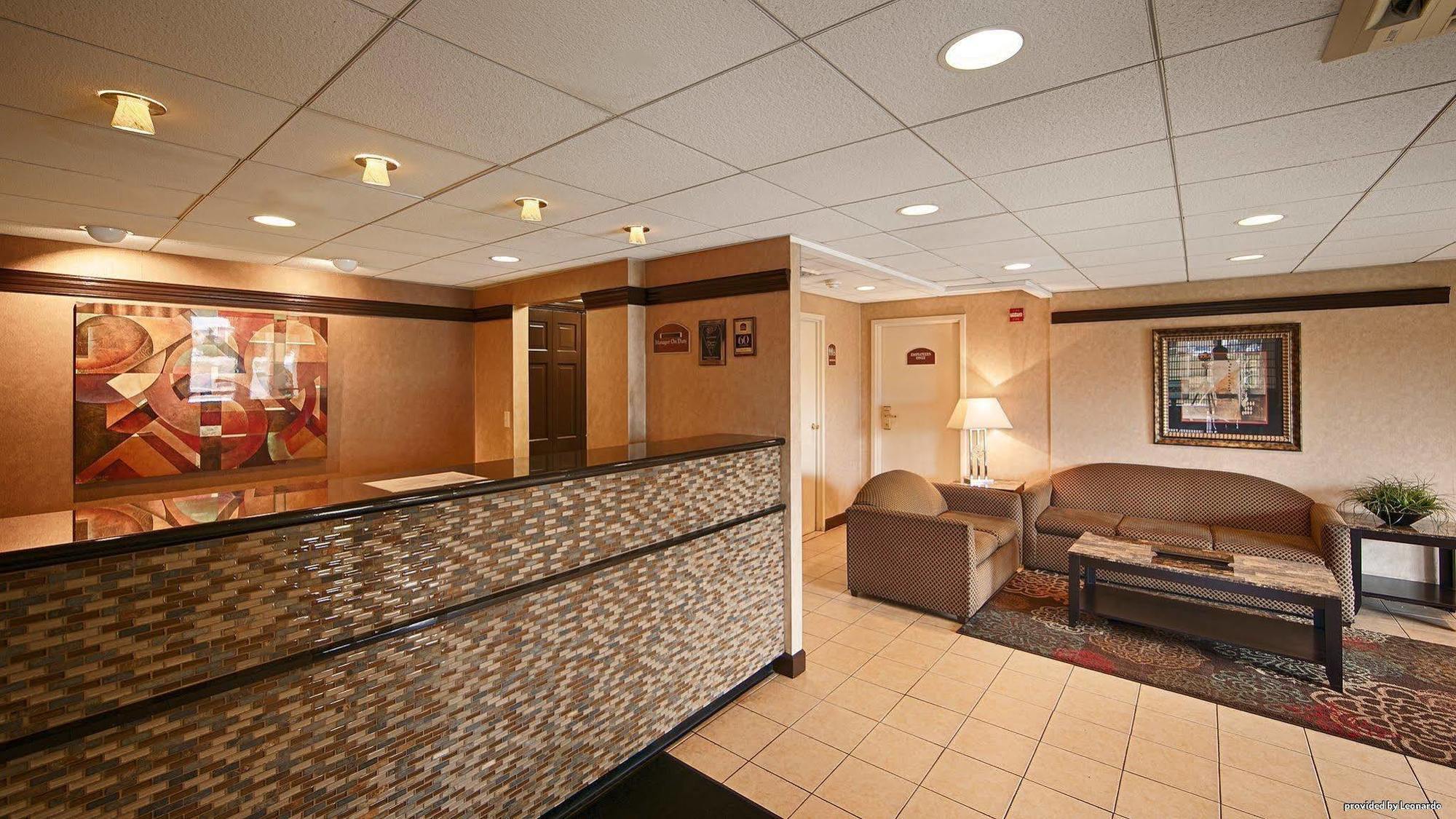 Surestay Hotel By Best Western East Brunswick Εξωτερικό φωτογραφία
