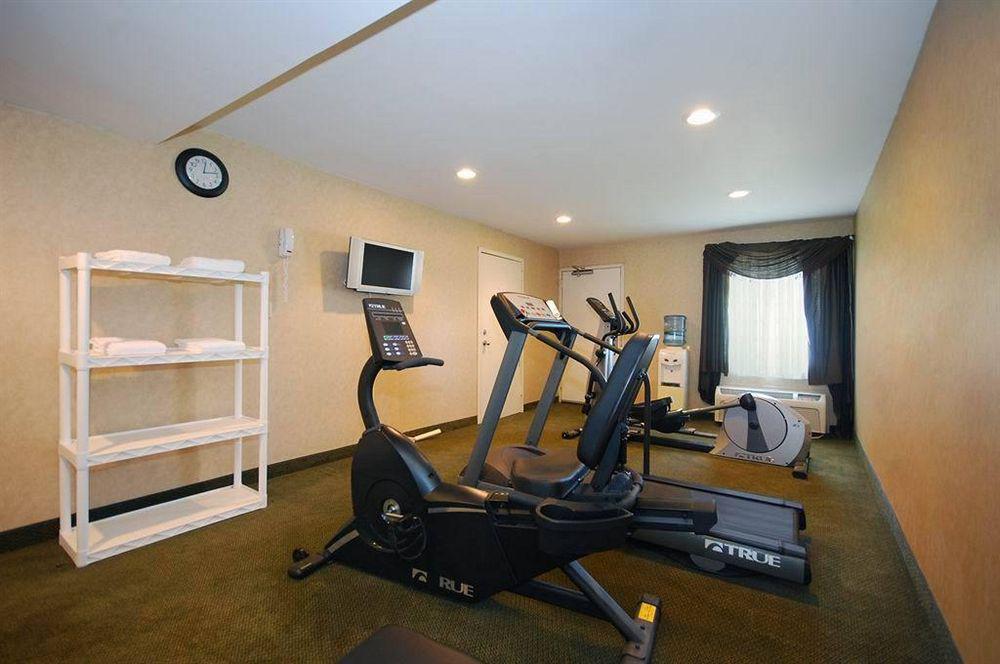 Surestay Hotel By Best Western East Brunswick Ανέσεις φωτογραφία